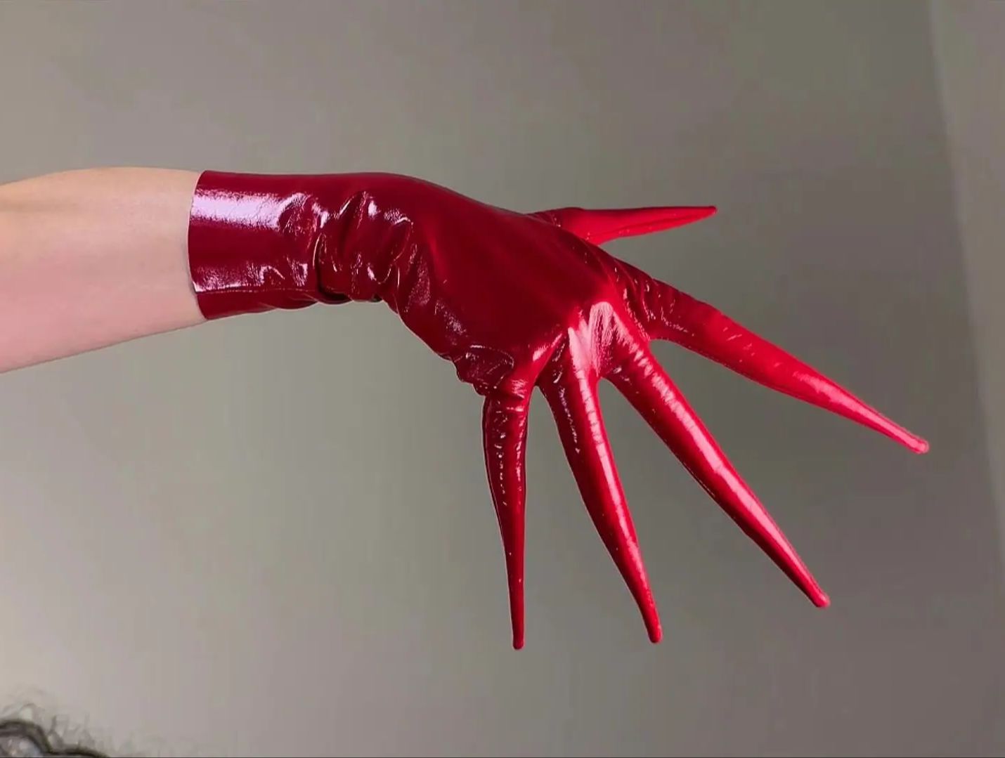 Patent Leather Shine - Shine Red CLAW GLOVES POINTED FINGER